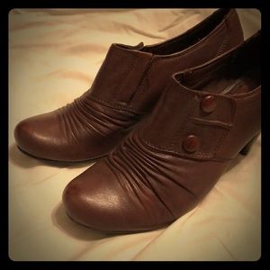 Baretraps Brown Bootie